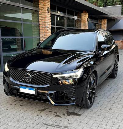 VOLVO XC60 2.0 T8 PHEV ULTRA DARK AWD GEARTRONIC VOLVO XC60 2.0 T8 PHEV ULTRA DARK AWD GEARTRONIC